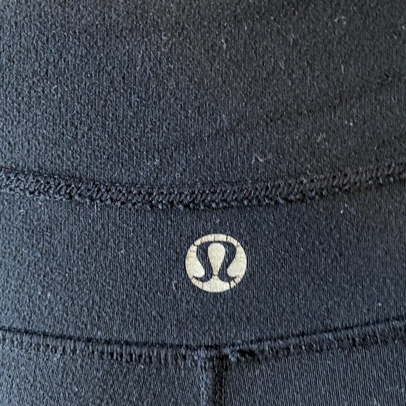 LULULEMON YOGA PANTS - Picture 3 of 3